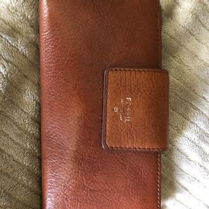 Fossil Logan Tab Clutch